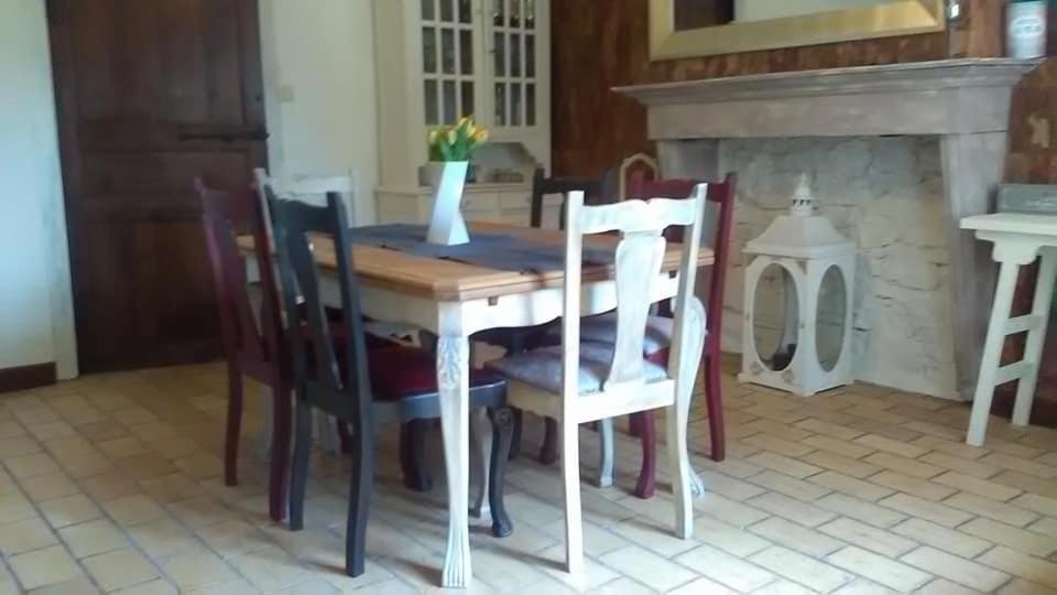 La Bourgseigneurie Hotell Bourseigne-Vieille Eksteriør bilde